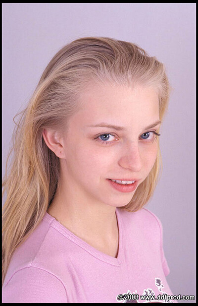 Алиса, 25
